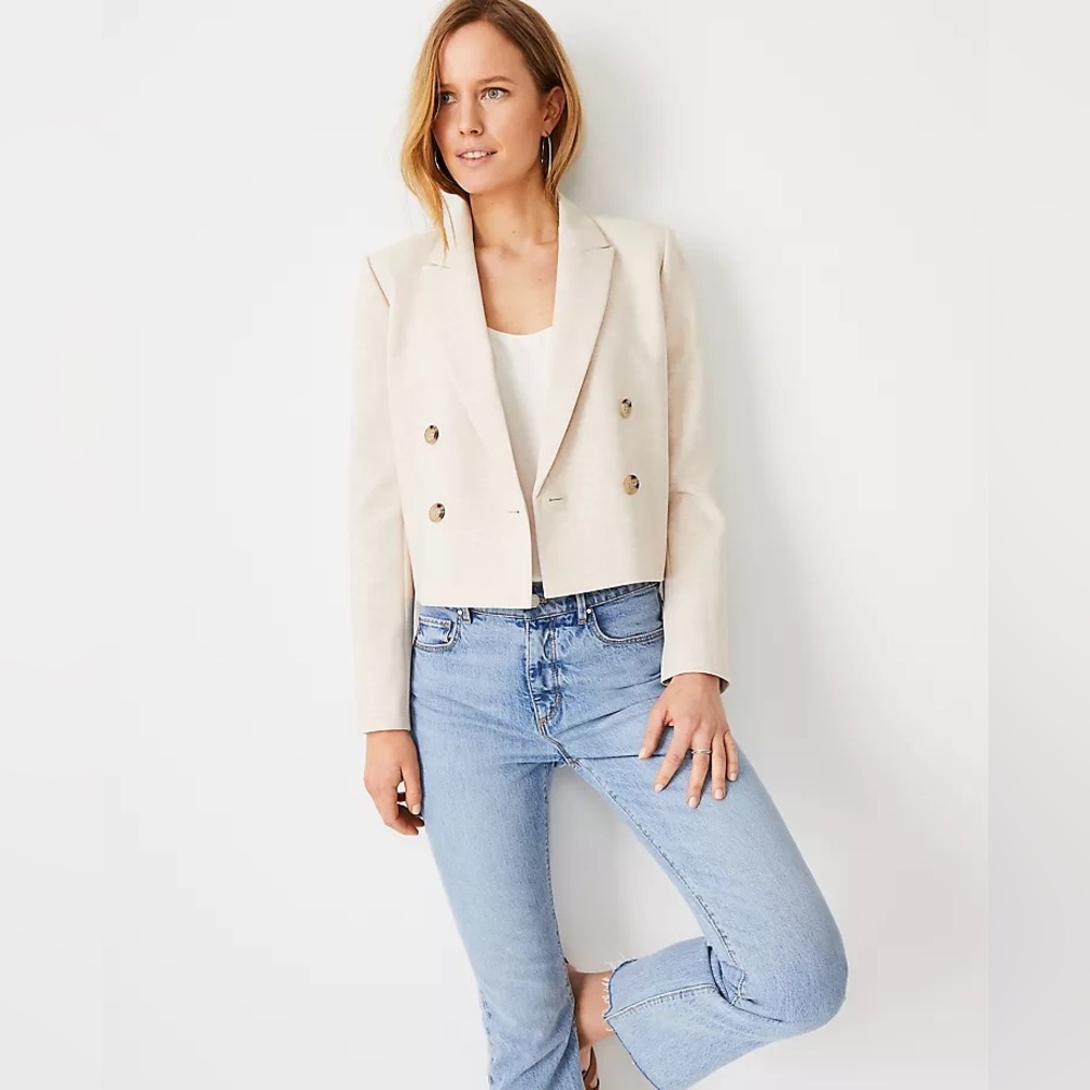 Cropped double breasted blazer